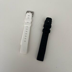 TWO SILICONE FITBIT LUXE BANDS